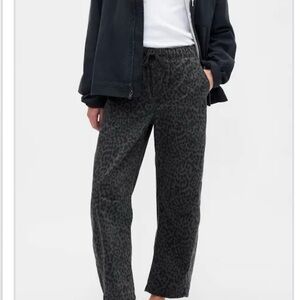 GAP Leopard barrel Pants